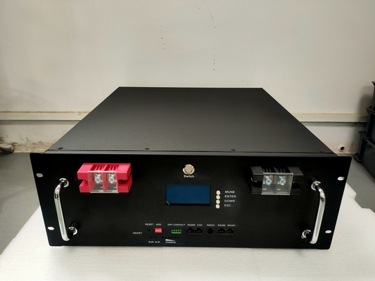 Εναρμονιζόμενο 48V 100Ah Lifepo4 μπαταρία 51.2V 100Ah Rack Mount 10 χρόνια ζωής